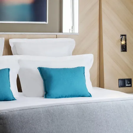 Louvre Saint-honore 4*