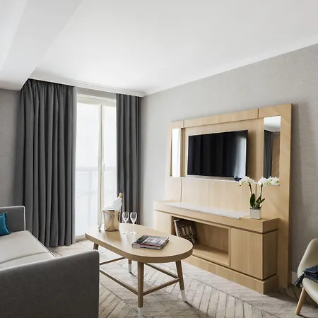 فندق Louvre Saint-honore 4*