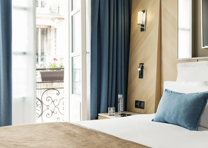 Hotel Louvre Saint-honore 4*