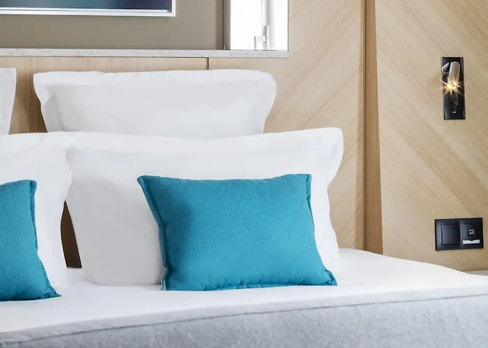 Louvre Saint-honore 4*