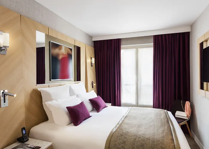 Louvre Saint-honore Hotel 4*