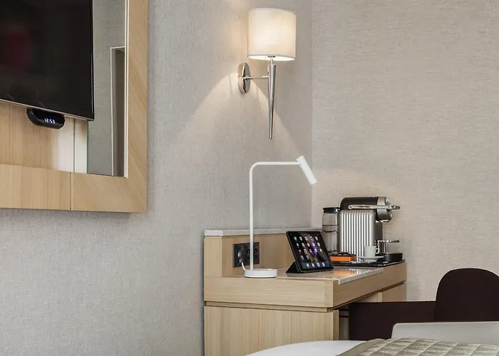 Hotel Louvre Saint-honore 4*