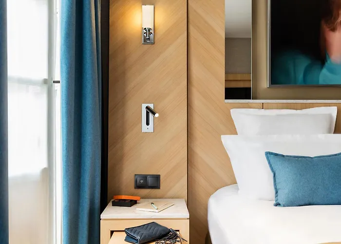 Hotel Louvre Saint-honore 4*