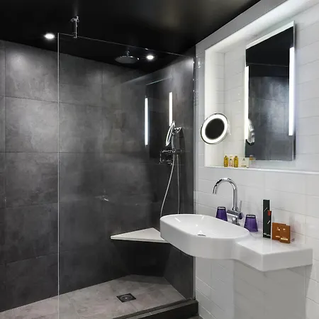 Louvre Saint-honore 4*