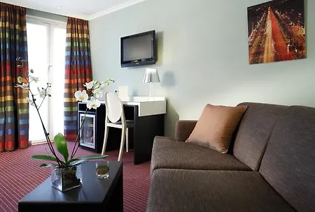 Louvre Saint-honore Hotel 4*