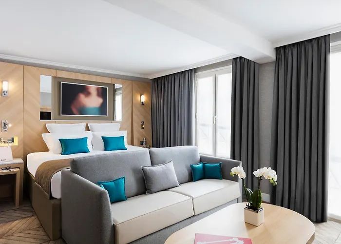 Louvre Saint-honore 4*